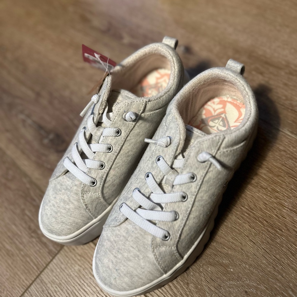Girls Roxy Sneakers in a heather grey platform